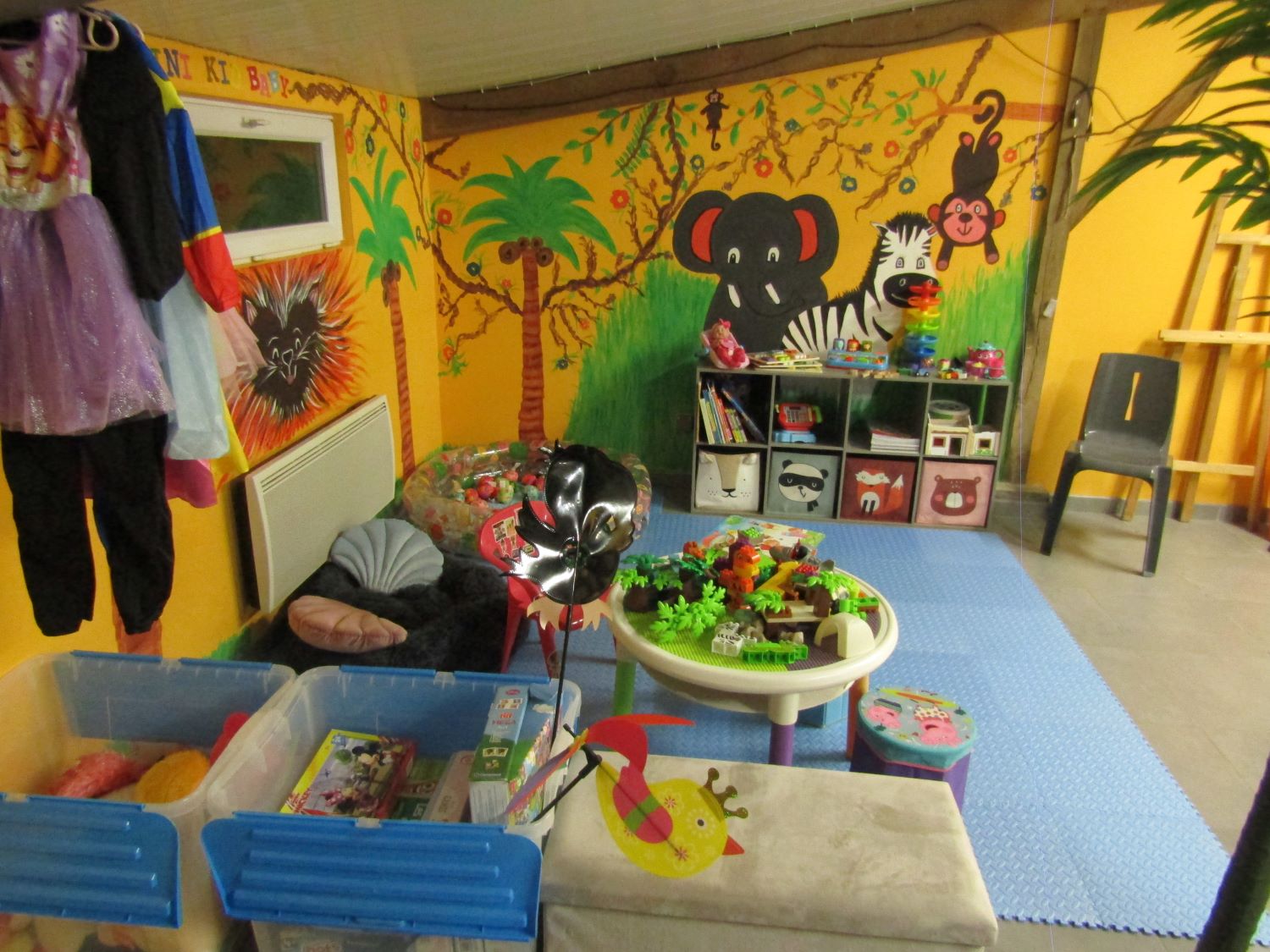 Salle de jeux pour petits enfants en Camping