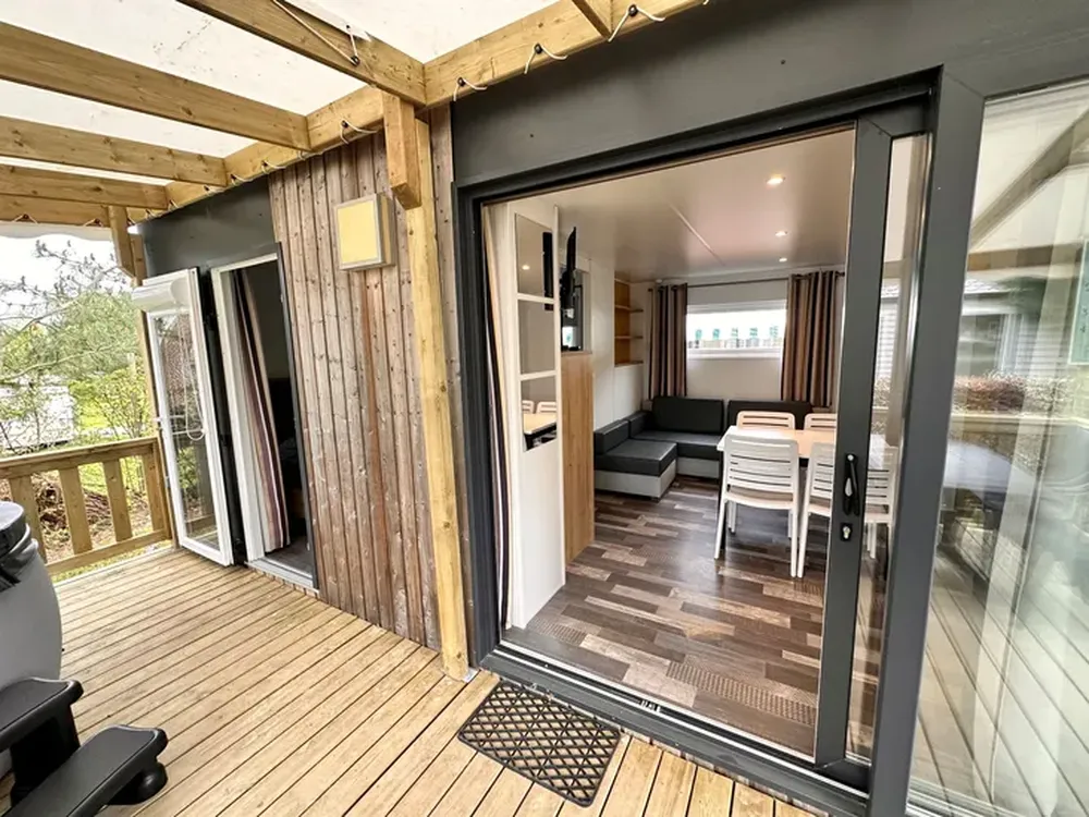 Mobil home avec jaccuzi